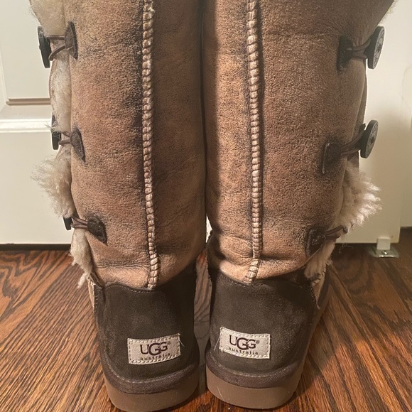 *RARE* UGG Australia Bailey Button Triplet Size 8 - Picture 12 of 14